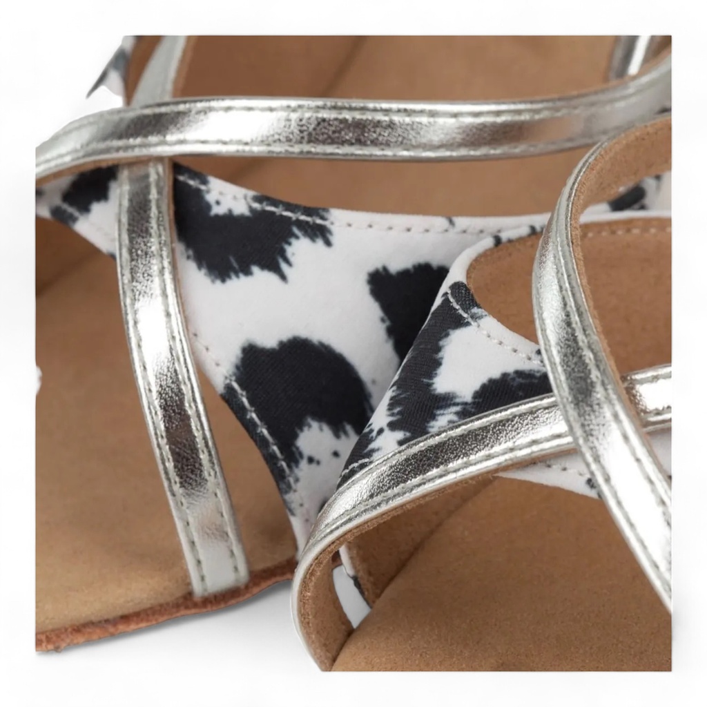 Modell 1073 White Leopard Print