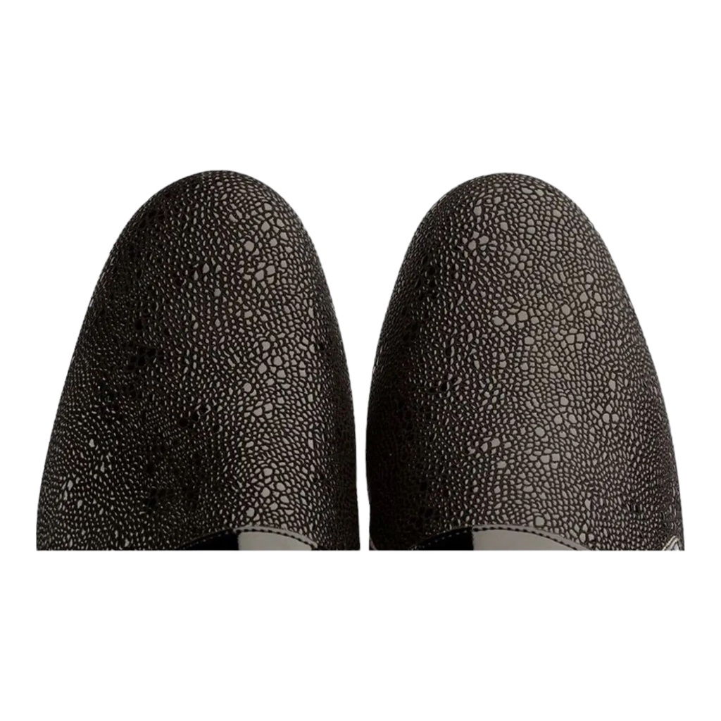 Modell 6890 Black Stingray